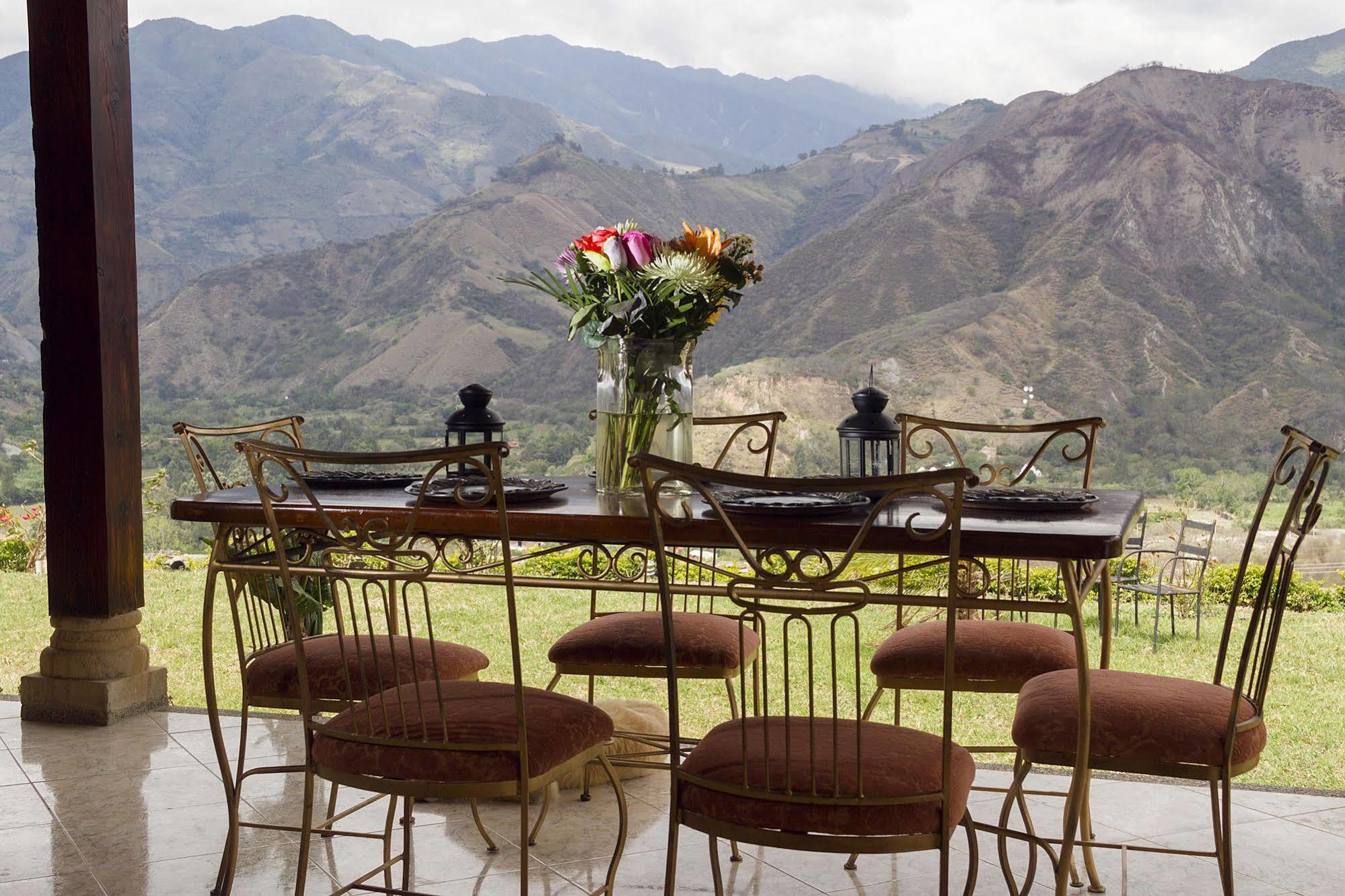Villa Beatriz Lodge Vilcabamba Exterior photo