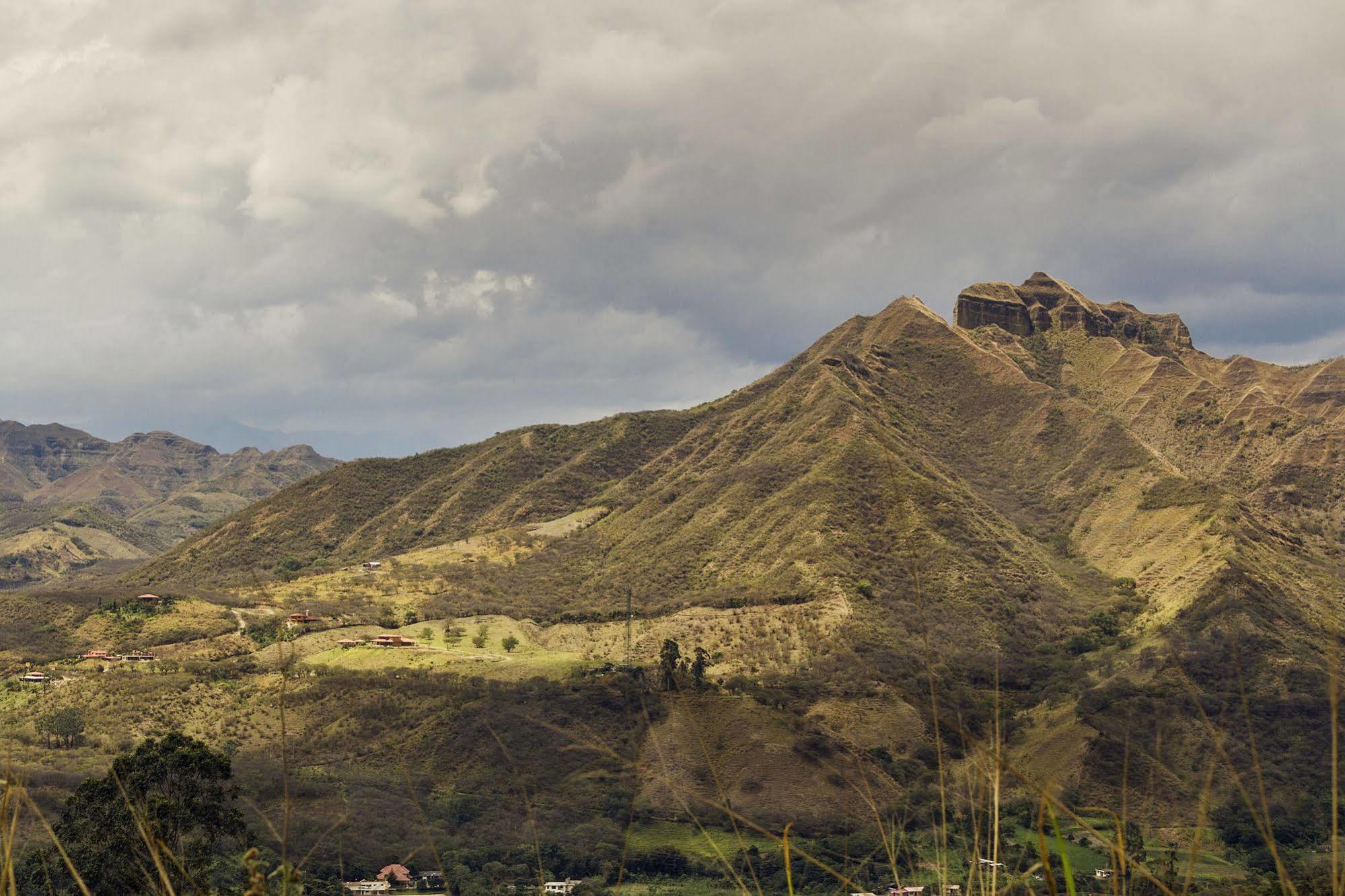 Villa Beatriz Lodge Vilcabamba Exterior photo
